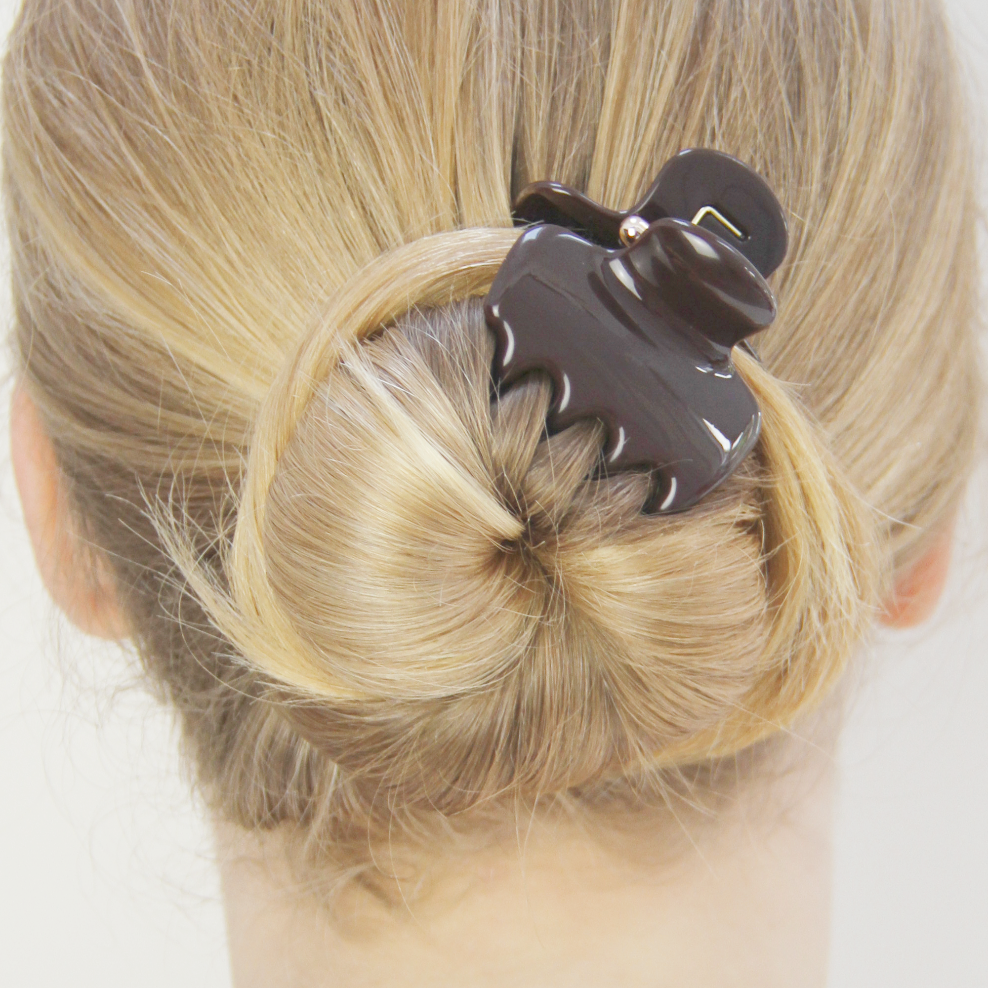 Medium Chocolate Brown Hair Claw