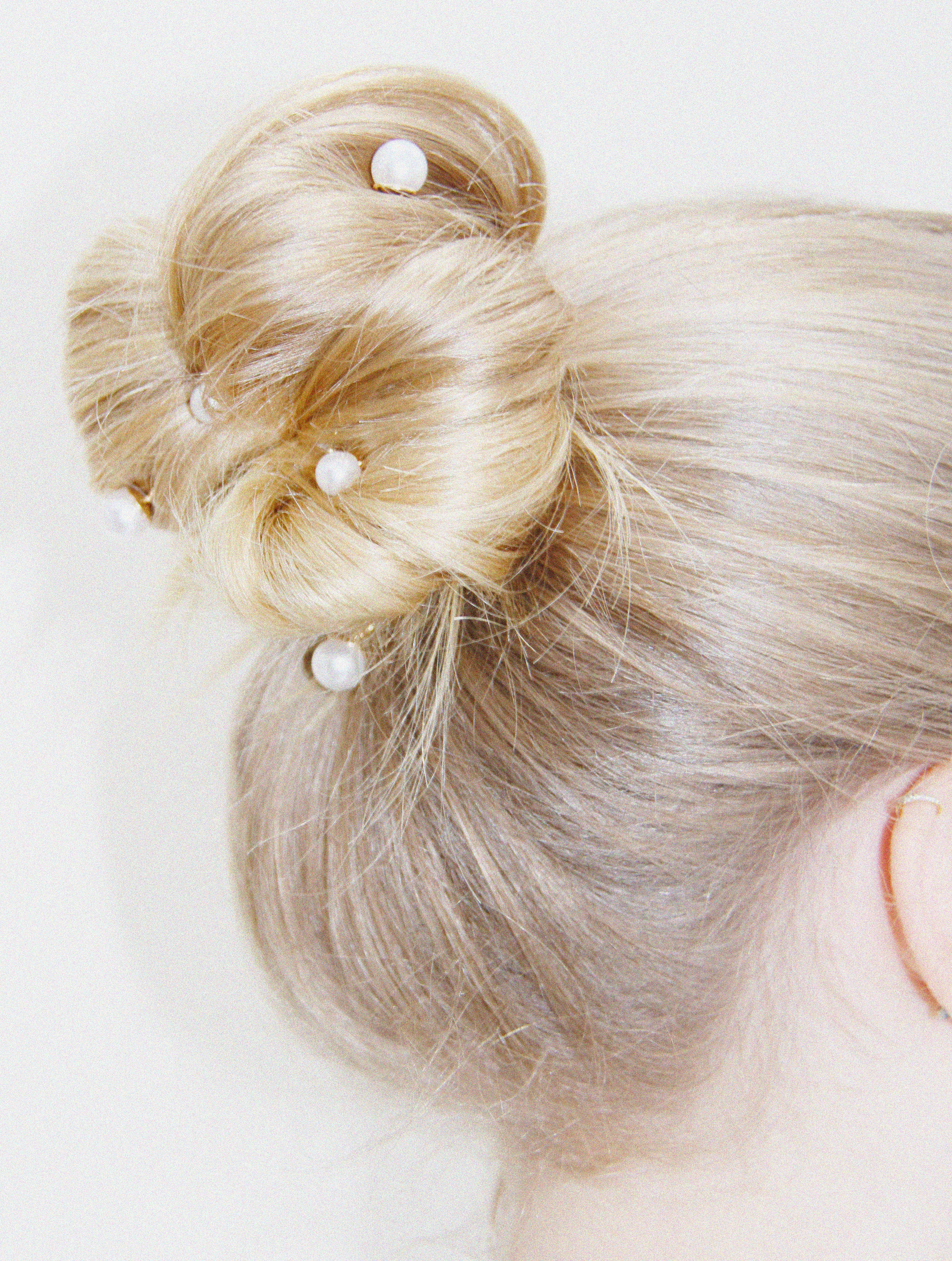 Set of 4 Pearl Hair Pins