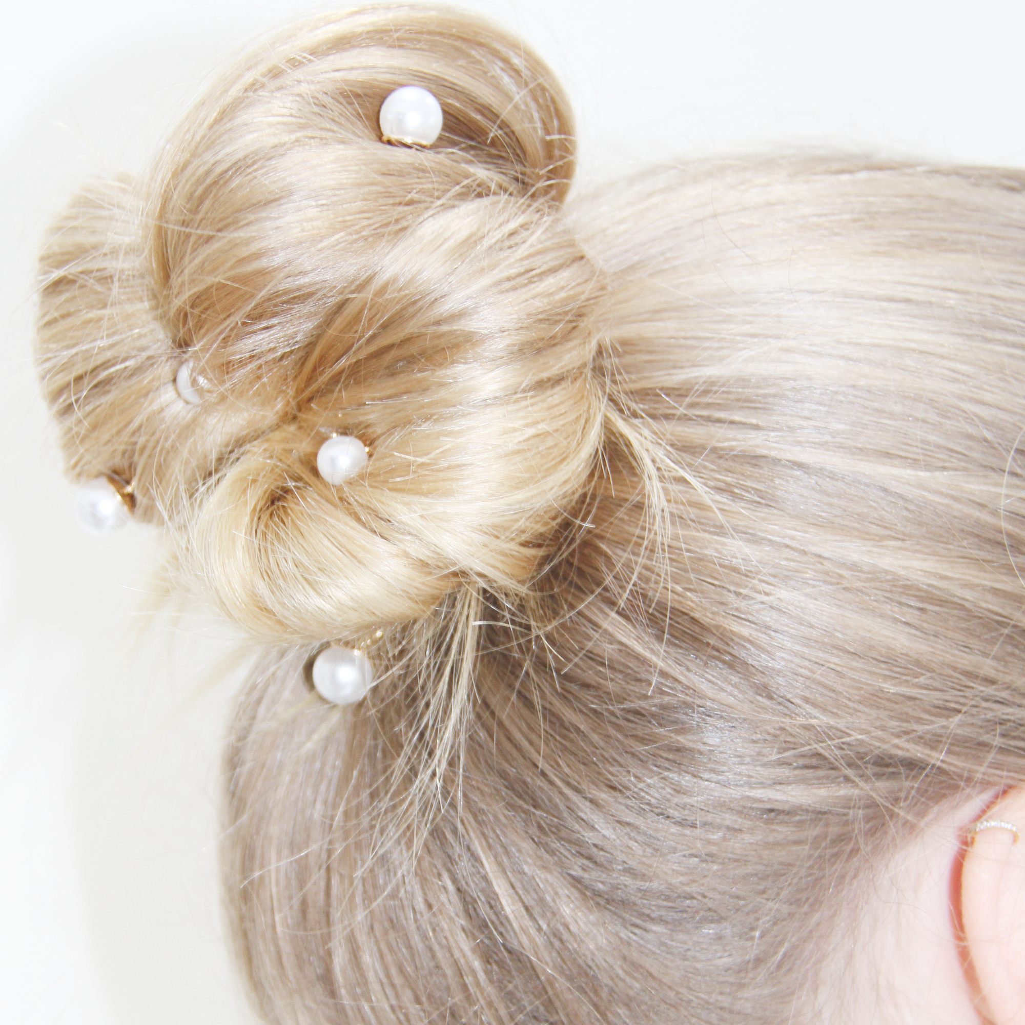 Set of 4 Pearl Hair Pins